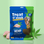Natural Remedies Give Dogs Chicken Meat Treats to Treat O'Clock Hemp